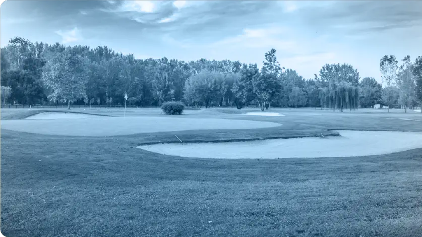 golf-green-and-bunker golf-green-and-bunker